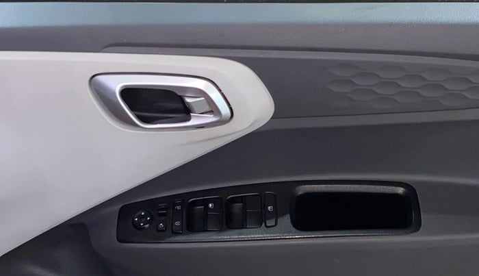 2023 Hyundai GRAND I10 NIOS SPORTZ AMT 1.2 KAPPA VTVT, Petrol, Automatic, 21,903 km, Driver Side Door Panels Control