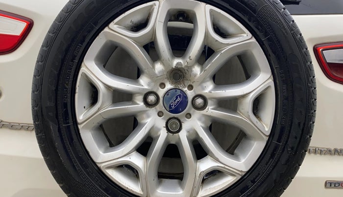2014 Ford Ecosport TITANIUM 1.5L DIESEL, Diesel, Manual, 1,02,576 km, Spare Tyre