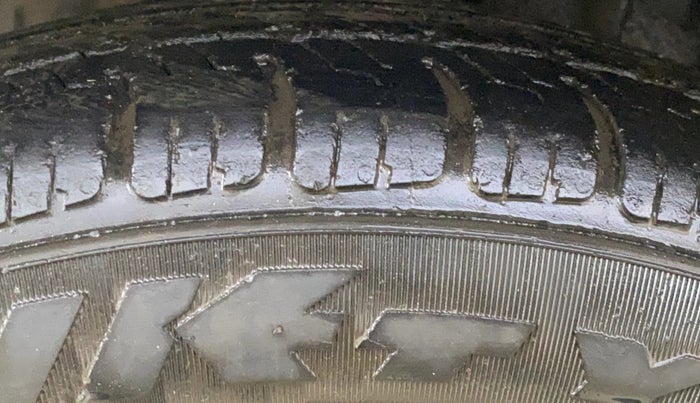 2016 Tata Tiago XZ PETROL, CNG, Manual, 68,463 km, Left Front Tyre Tread