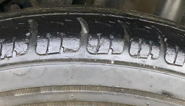 2016 Tata Tiago XZ PETROL, CNG, Manual, 68,463 km, Left Rear Tyre Tread