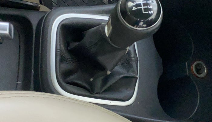 2013 Volkswagen Polo HIGHLINE1.2L, Petrol, Manual, 57,023 km, Gear Lever