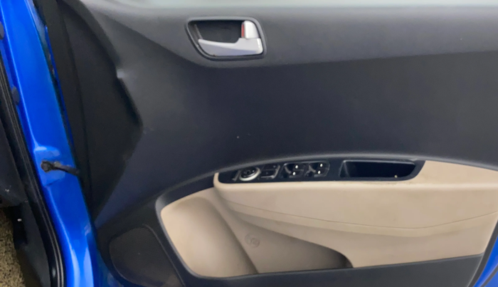 2017 Hyundai Xcent SX 1.2, Petrol, Manual, 90,336 km, Driver Side Door Panels Control