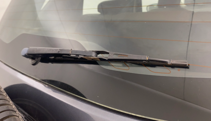 2015 Ford Ecosport TITANIUM 1.5L DIESEL, Diesel, Manual, 1,05,357 km, Rear Wiper