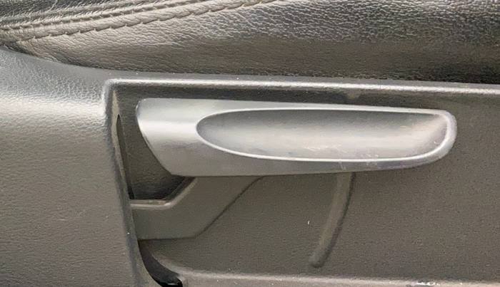 2016 Skoda Rapid AMBITION 1.5 TDI AT, Diesel, Automatic, 84,165 km, Driver Side Adjustment Panel