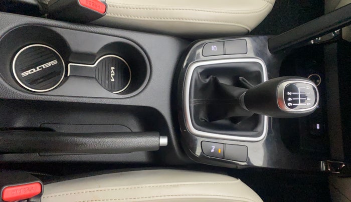 2023 KIA SELTOS HTX 1.5 DIESEL IMT, Diesel, Manual, 70,119 km, Gear Lever