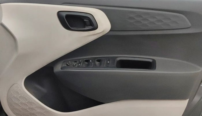 2021 Hyundai AURA S 1.2 AMT, Petrol, Automatic, 64,885 km, Driver Side Door Panels Control