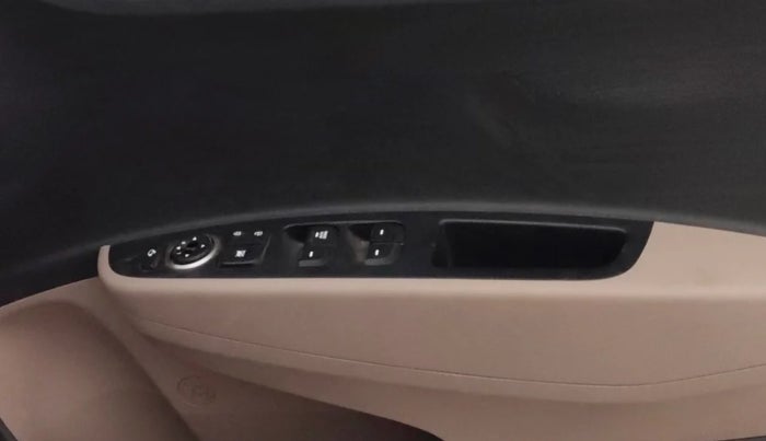 2019 Hyundai Grand i10 SPORTZ 1.2 KAPPA VTVT, Petrol, Manual, 18,289 km, Driver Side Door Panels Control