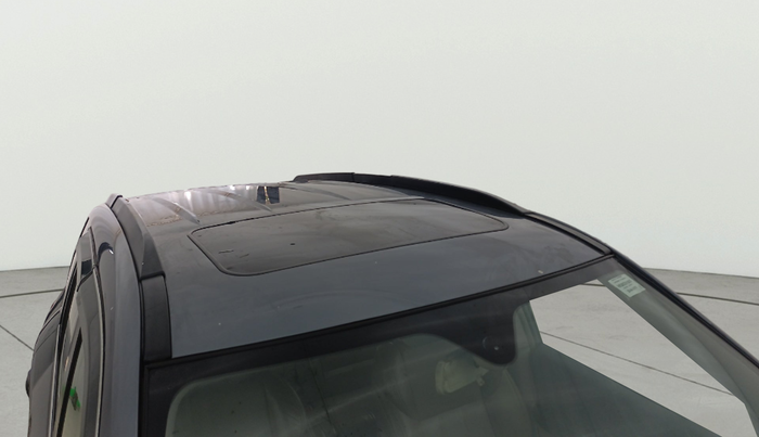 2017 Mahindra XUV500 W10 AT 1.99, Diesel, Automatic, 96,678 km, Moonroof/ Sunroof