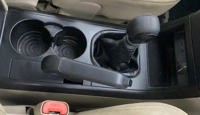 2016 Mahindra XUV500 W4, Diesel, Manual, 1,26,731 km, Gear Lever