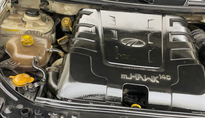 2016 Mahindra XUV500 W10, Diesel, Manual, 1,05,526 km, Engine View - Right