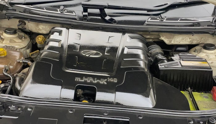 2016 Mahindra XUV500 W10, Diesel, Manual, 1,05,526 km, Engine View