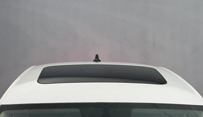 2023 Volkswagen VIRTUS TOPLINE TSI 1.0 AT, Petrol, Automatic, 45,563 km, Moonroof/ Sunroof