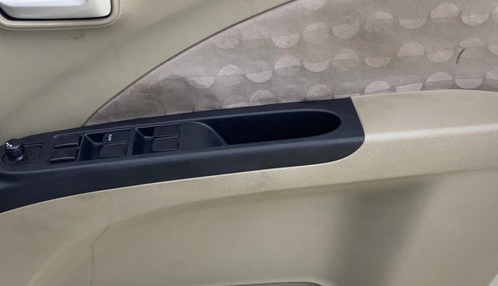 2017 Maruti Celerio ZXI AMT, Petrol, Automatic, 1,06,075 km, Driver Side Door Panels Control