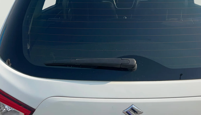 2015 Maruti S Cross ALPHA 1.6, Diesel, Manual, 1,46,543 km, Rear Wiper