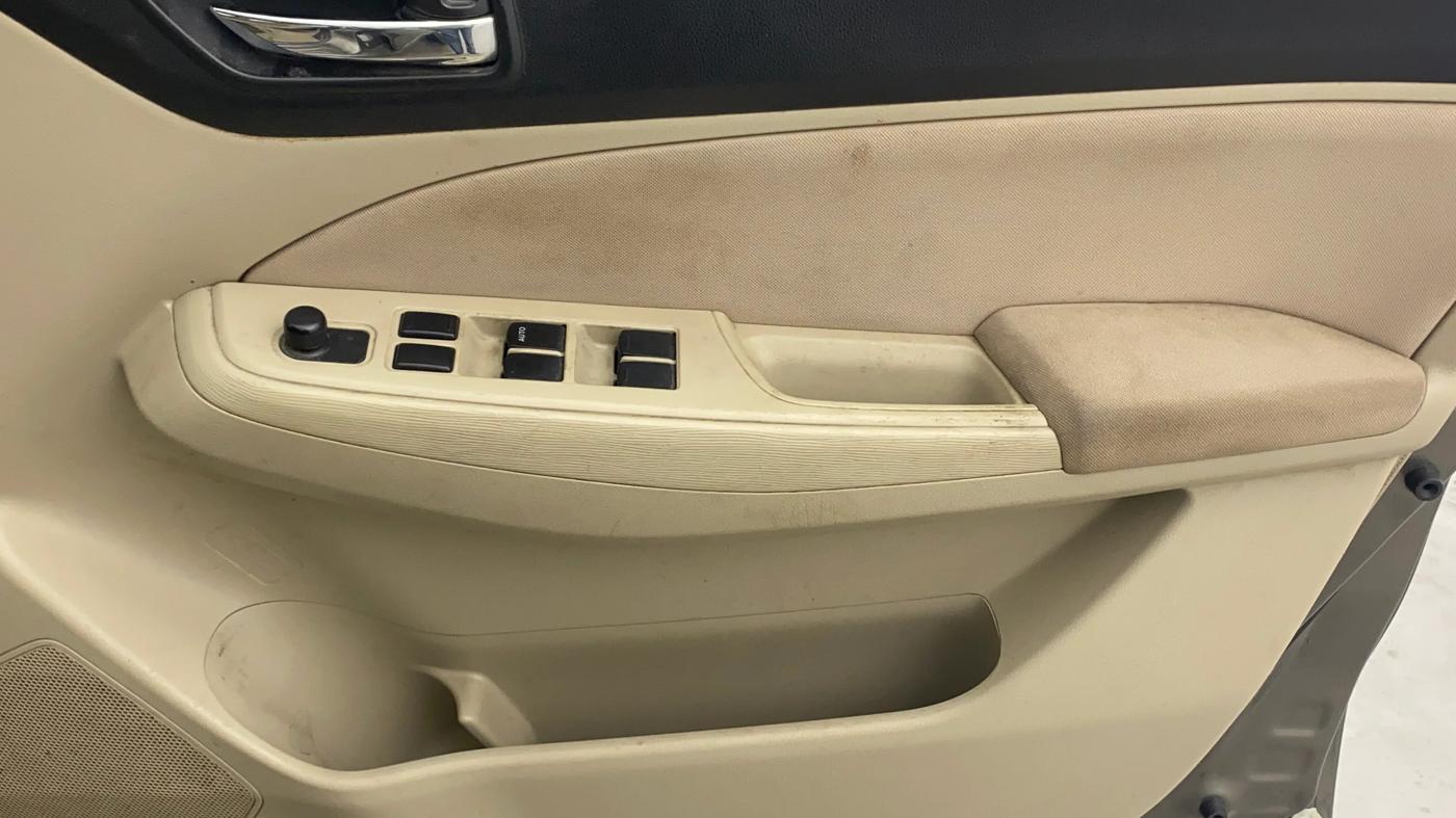 2018 Maruti Dzire VXI AMT, Petrol, Automatic, 59,100 km, Driver Side Door Panels Control
