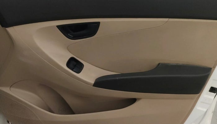 2014 Hyundai Eon ERA +, Petrol, Manual, 78,367 km, Driver Side Door Panels Control