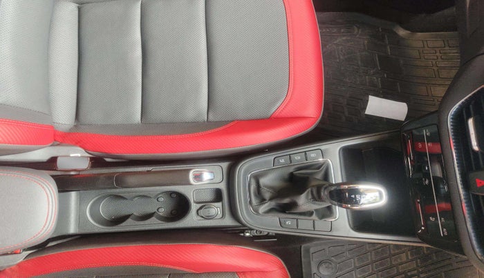 2024 Skoda SLAVIA Monte Carlo 1.5L TSI DSG, Petrol, Automatic, 18,100 km, Gear Lever