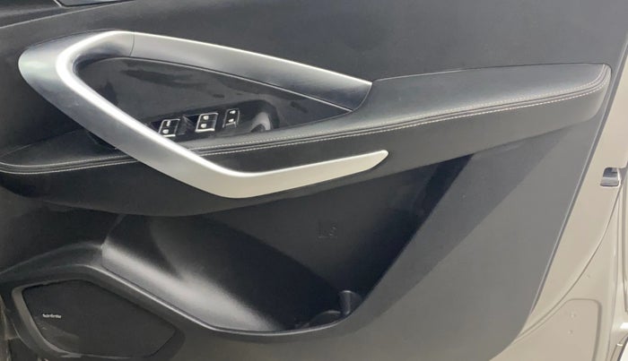 2020 MG HECTOR SHARP 1.5 DCT PETROL, Petrol, Automatic, 68,668 km, Driver Side Door Panels Control