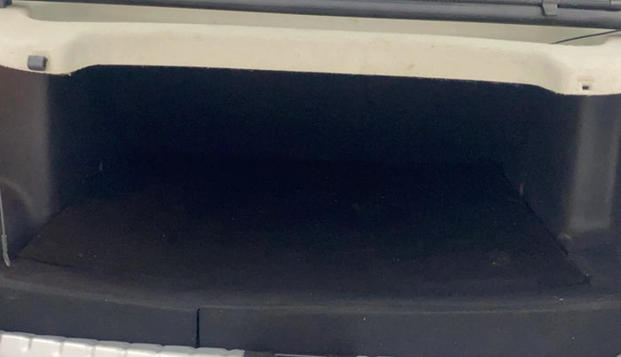 2015 Renault Duster 110 PS RXL DIESEL, Diesel, Manual, 1,04,256 km, Boot Inside