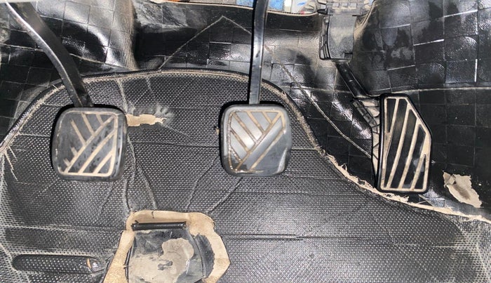 2015 Maruti Baleno ZETA PETROL 1.2, Petrol, Manual, 96,150 km, Pedals