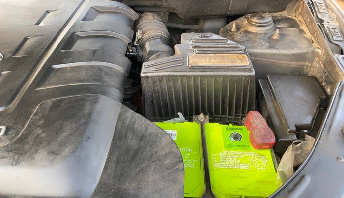 2016 Mahindra XUV500 W6, Diesel, Manual, 84,507 km, Engine View - Left