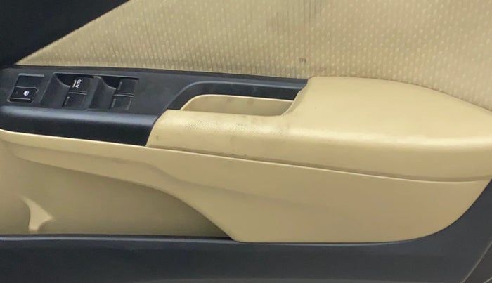 2018 Honda City 1.5L I-VTEC S MT, Petrol, Manual, 1,13,187 km, Driver Side Door Panels Control