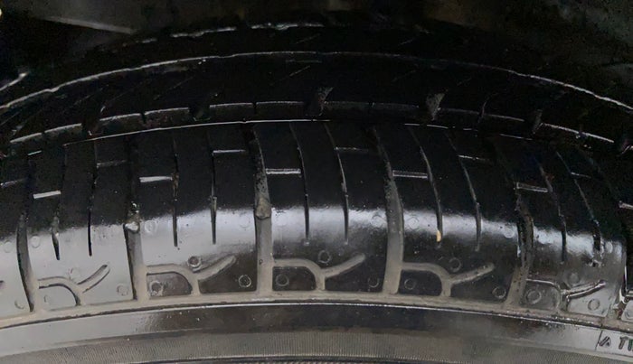 2021 Hyundai NEW SANTRO SPORTZ EXECUTIVE CNG, CNG, Manual, 21,577 km, Left Front Tyre Tread