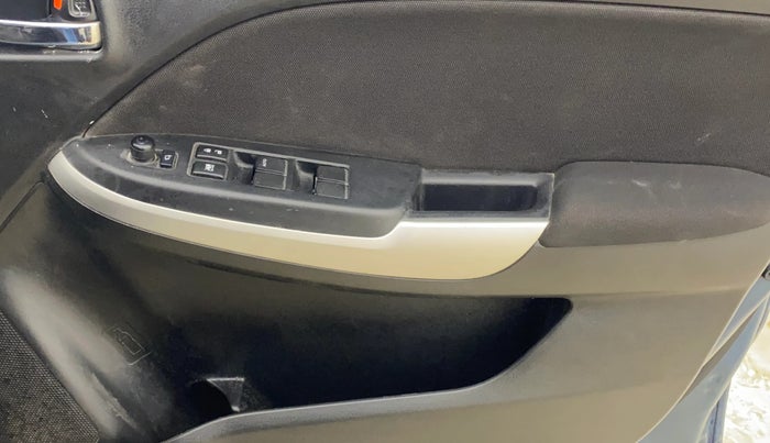 2016 Maruti Baleno DELTA PETROL 1.2, Petrol, Manual, 60,958 km, Driver Side Door Panels Control