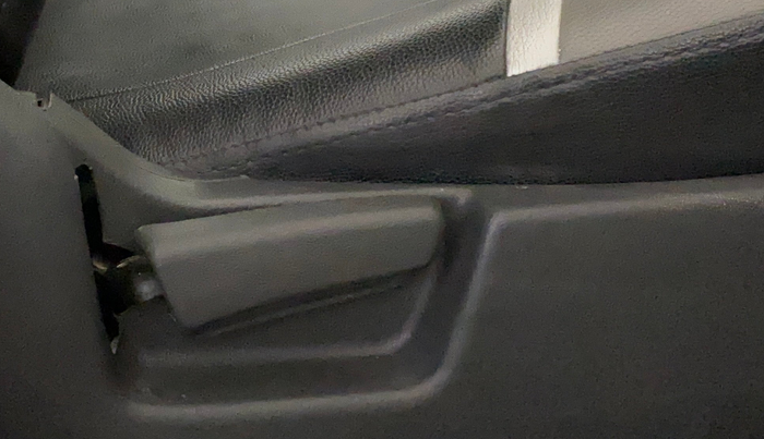 2017 Maruti Alto K10 VXI (O), Petrol, Manual, 40,287 km, Driver Side Adjustment Panel