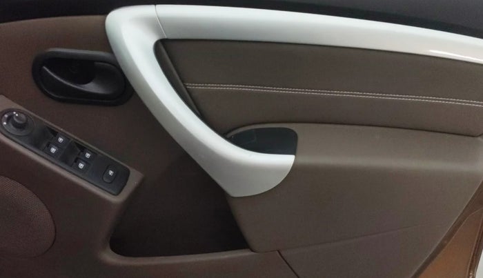 2019 Renault Duster 110 PS RXS 4X2 AMT DIESEL, Diesel, Automatic, 50,181 km, Driver Side Door Panels Control