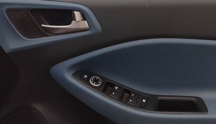 2015 Hyundai i20 Active 1.2 S, Petrol, Manual, 28,985 km, Driver Side Door Panels Control