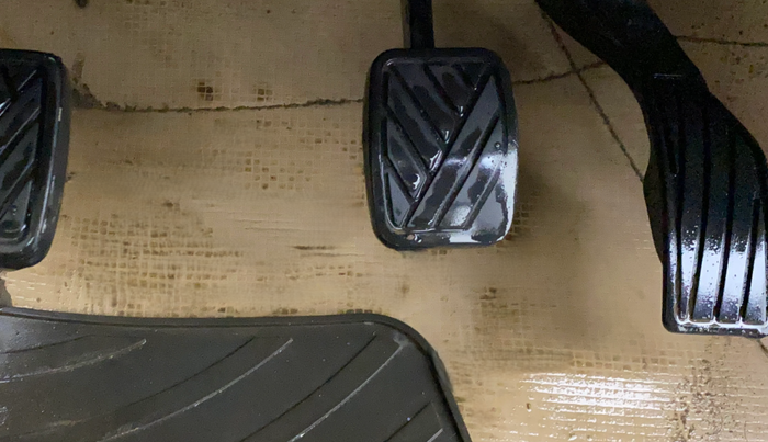 2014 Maruti Swift Dzire VXI, Petrol, Manual, 1,17,461 km, Pedals