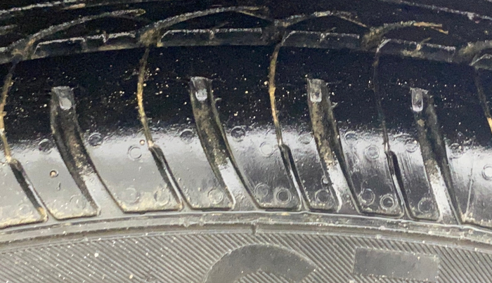 2018 Tata Tiago XT PETROL, Petrol, Manual, 90,040 km, Right Front Tyre Tread