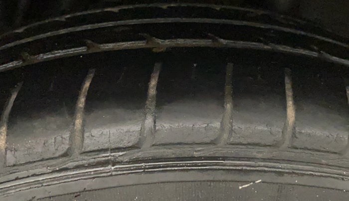 2017 Honda Jazz 1.2L I-VTEC V, Petrol, Manual, 42,783 km, Left Rear Tyre Tread