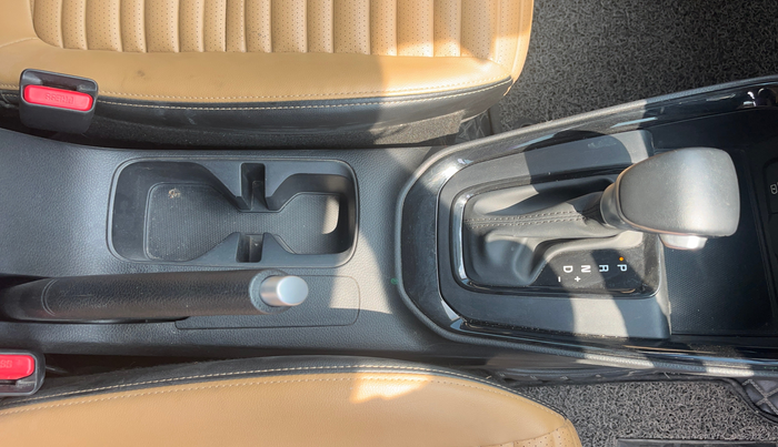 2024 KIA SONET 	 HTX 1.0 TURBO DCT, Petrol, Automatic, 26,836 km, Gear Lever