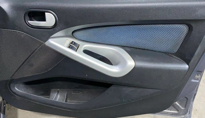 2014 Ford Figo TITANIUM 1.4 DIESEL, Diesel, Manual, 83,885 km, Driver Side Door Panels Control