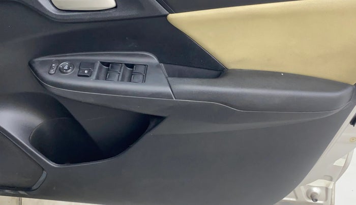 2015 Honda Jazz 1.5L I-DTEC V, Diesel, Manual, 97,739 km, Driver Side Door Panels Control