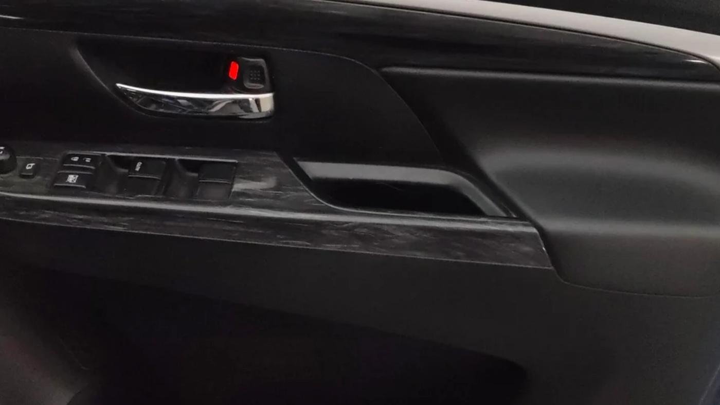 2019 Maruti XL6 ALPHA AT, Petrol, Automatic, 1,36,526 km, Driver Side Door Panels Control