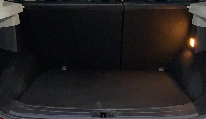 2021 MG ASTOR SHARP 1.5 MT, Petrol, Manual, 33,941 km, Boot Inside