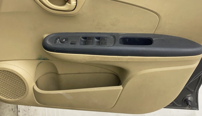 2015 Honda Amaze 1.2L I-VTEC S AT, Petrol, Automatic, 85,826 km, Driver Side Door Panels Control