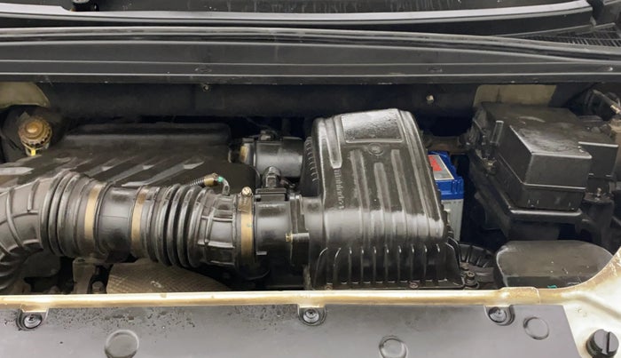 2019 Mahindra MARAZZO M4 8 STR, Diesel, Manual, 1,10,656 km, Engine View - Left