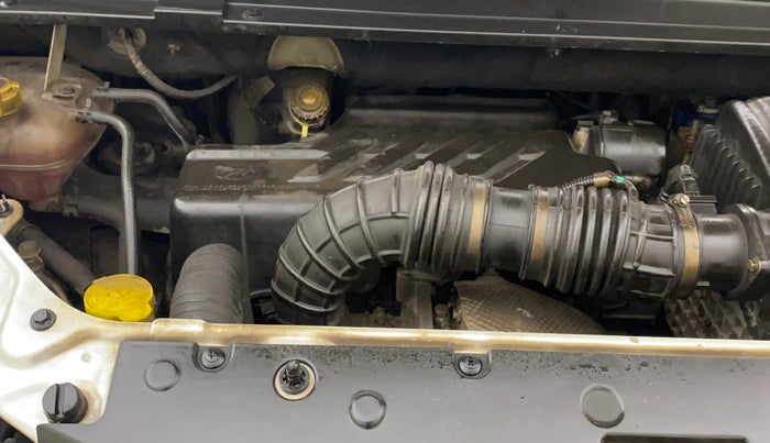 2019 Mahindra MARAZZO M4 8 STR, Diesel, Manual, 1,10,656 km, Engine View - Right