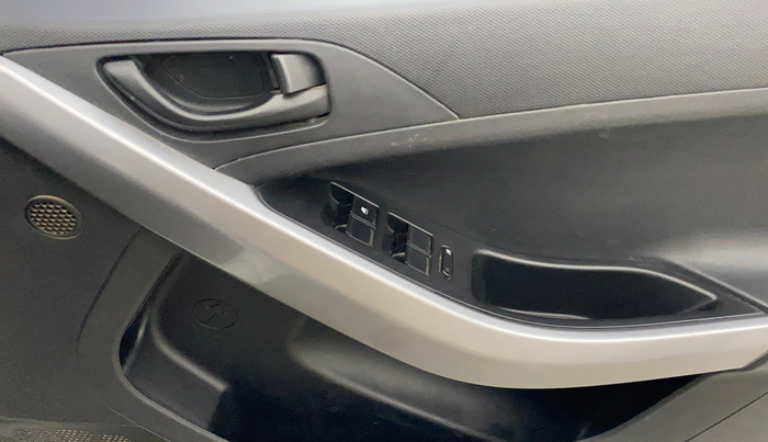 2022 Tata NEXON XM DIESEL, Diesel, Manual, 73,242 km, Driver Side Door Panels Control