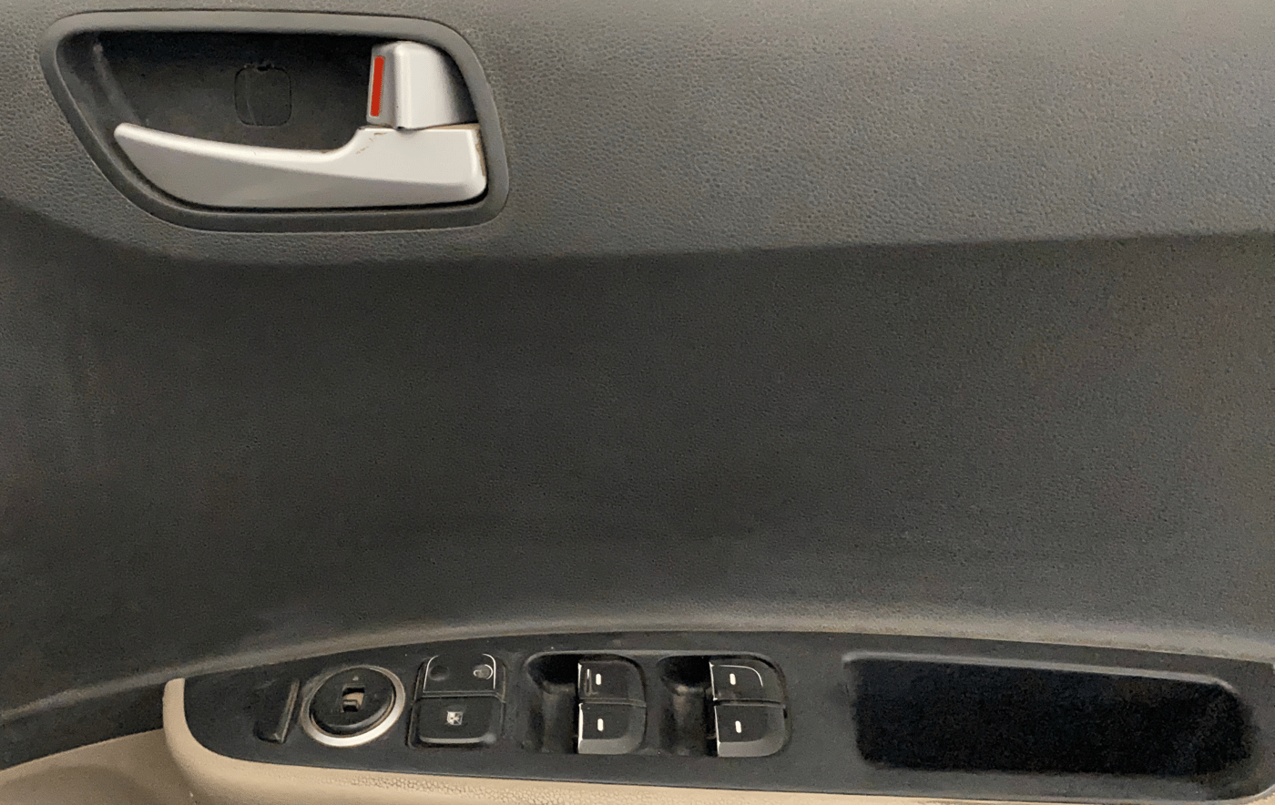 2017 Hyundai Grand i10 SPORTZ (O) 1.2 KAPPA VTVT, Petrol, Manual, 68,234 km, Driver Side Door Panels Control