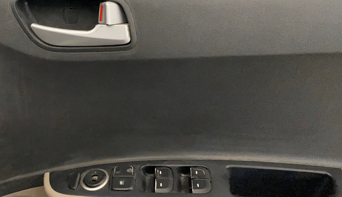 2017 Hyundai Grand i10 SPORTZ (O) 1.2 KAPPA VTVT, Petrol, Manual, 68,234 km, Driver Side Door Panels Control