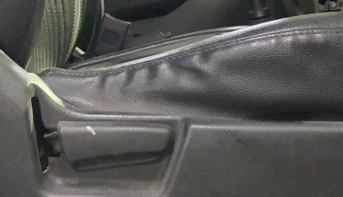 2021 Maruti Alto VXI, Petrol, Manual, 81,434 km, Driver Side Adjustment Panel