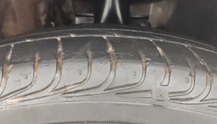 2014 Volkswagen Polo GT TSI AT, Petrol, Automatic, 99,975 km, Right Front Tyre Tread