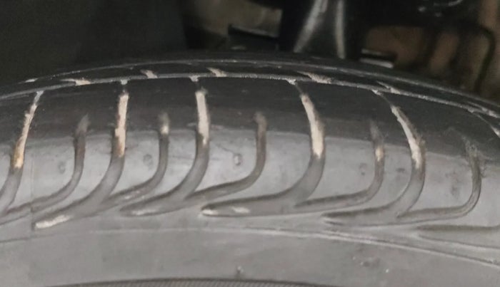 2014 Volkswagen Polo GT TSI AT, Petrol, Automatic, 99,975 km, Left Front Tyre Tread