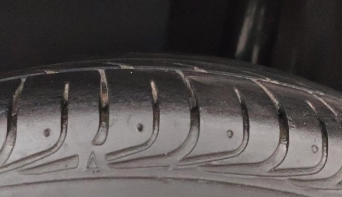 2014 Volkswagen Polo GT TSI AT, Petrol, Automatic, 99,975 km, Left Rear Tyre Tread