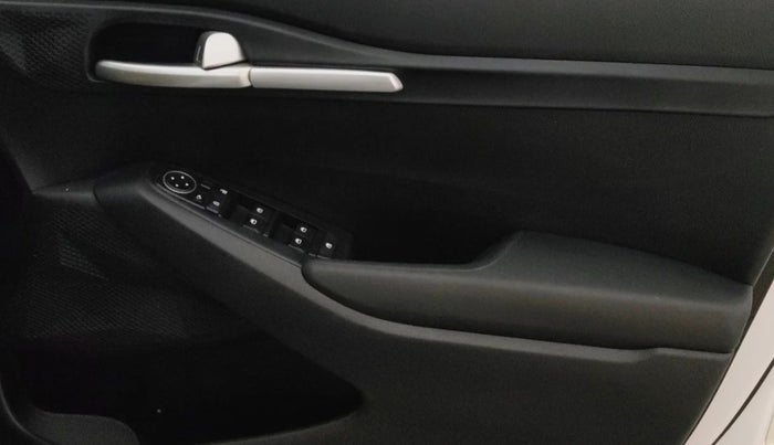 2020 KIA SELTOS HTK PLUS 1.5, Petrol, Manual, 41,250 km, Driver Side Door Panels Control